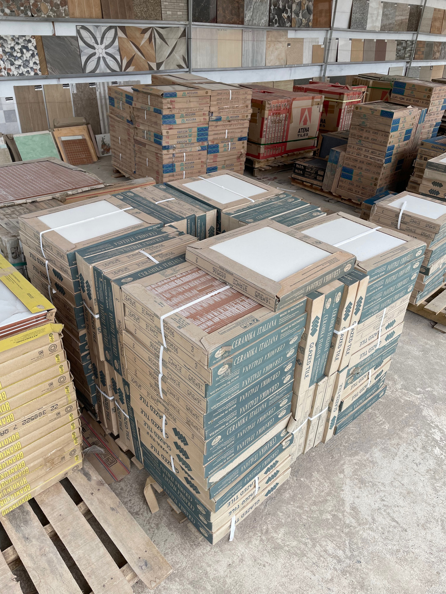 Ready stock keramik lantai termurah. Gudang distributor keramik.